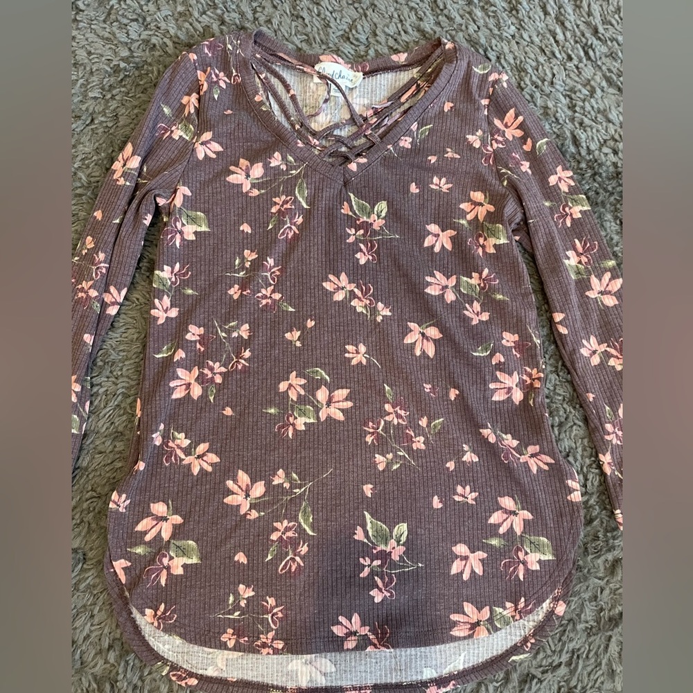Floral quarter sleeve shirt